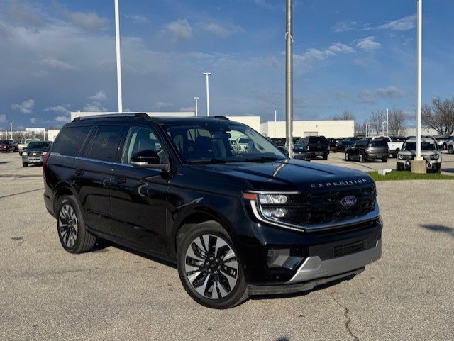 Used 2025 Ford Expedition Platinum w/ Driver's Package image 1