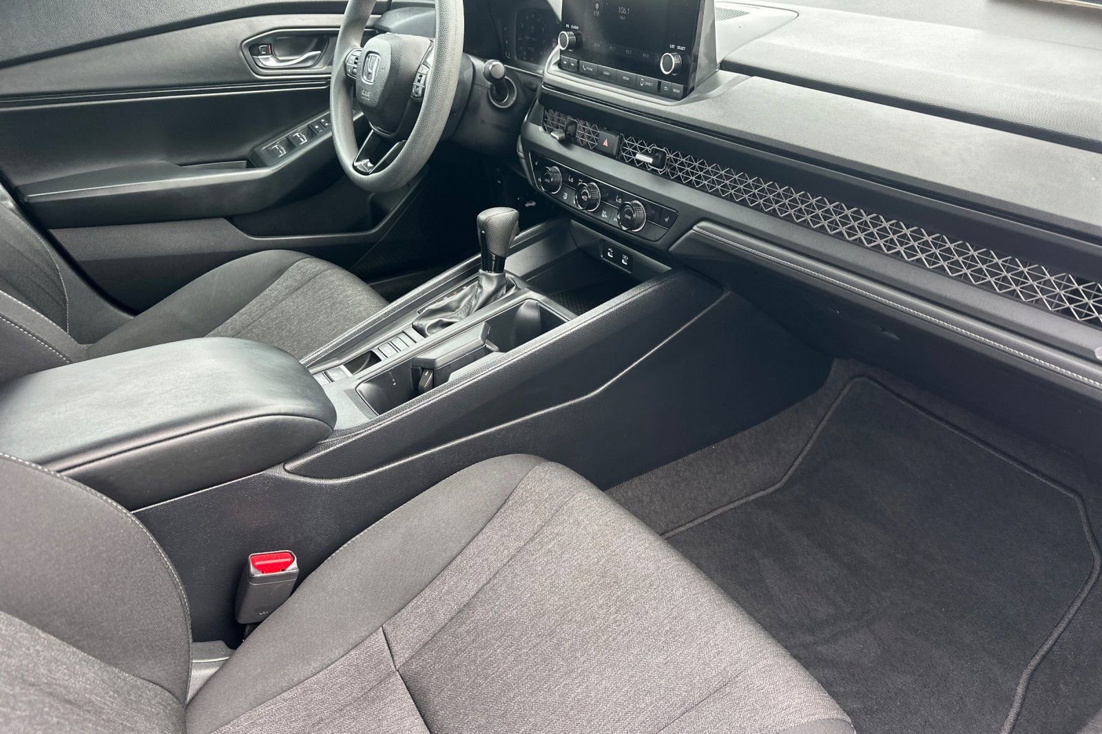 Used 2024 Honda Accord EX image 15