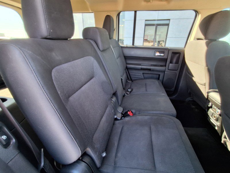 Used 2018 Ford Flex SE image 16