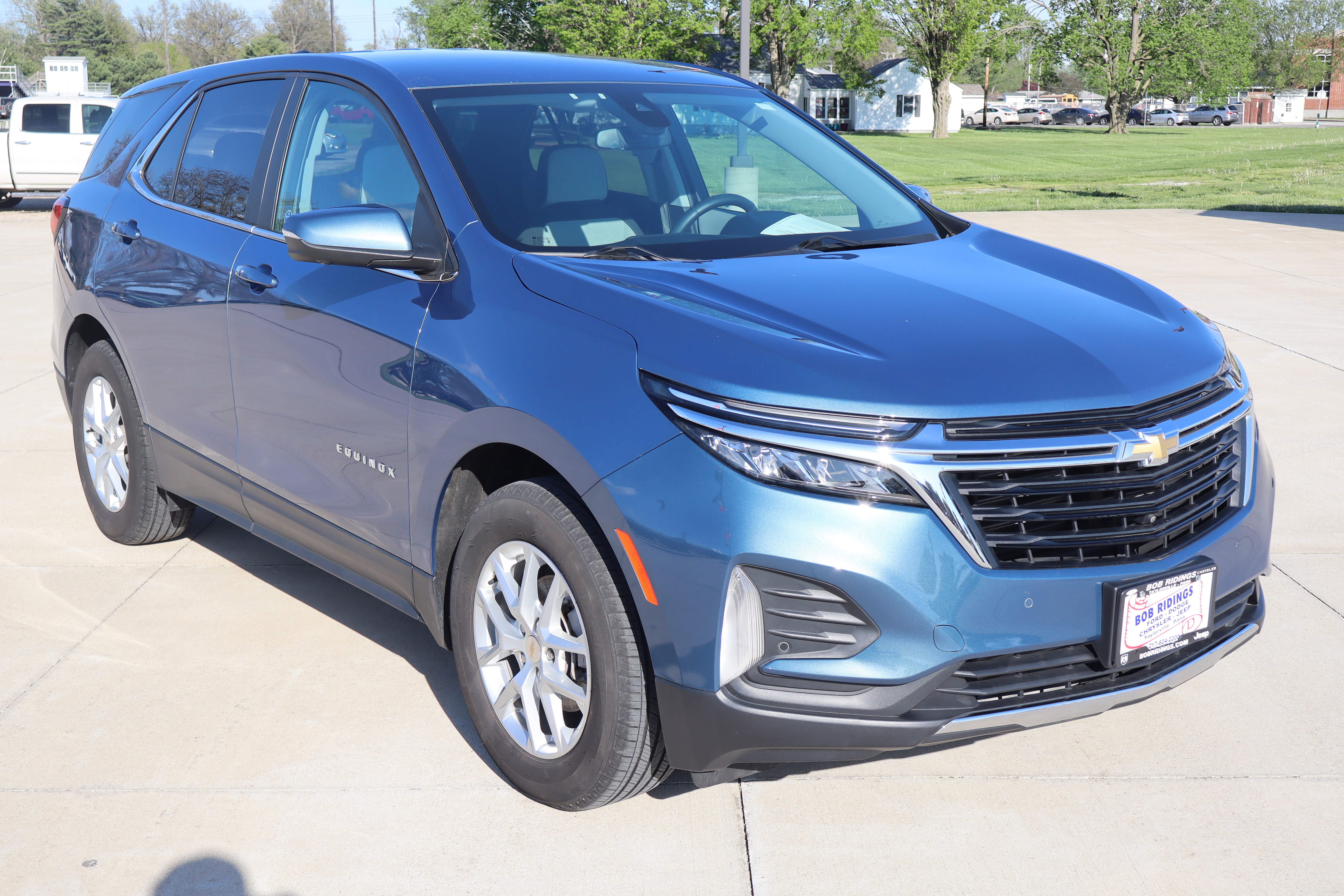Used 2024 Chevrolet Equinox LT FWD image 3