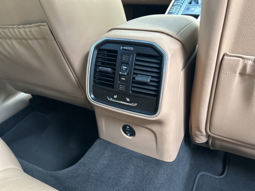 Used 2020 Porsche Macan image 28