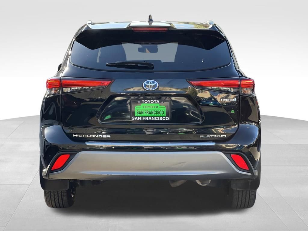Used 2023 Toyota Highlander Platinum AWD/4WD image 4