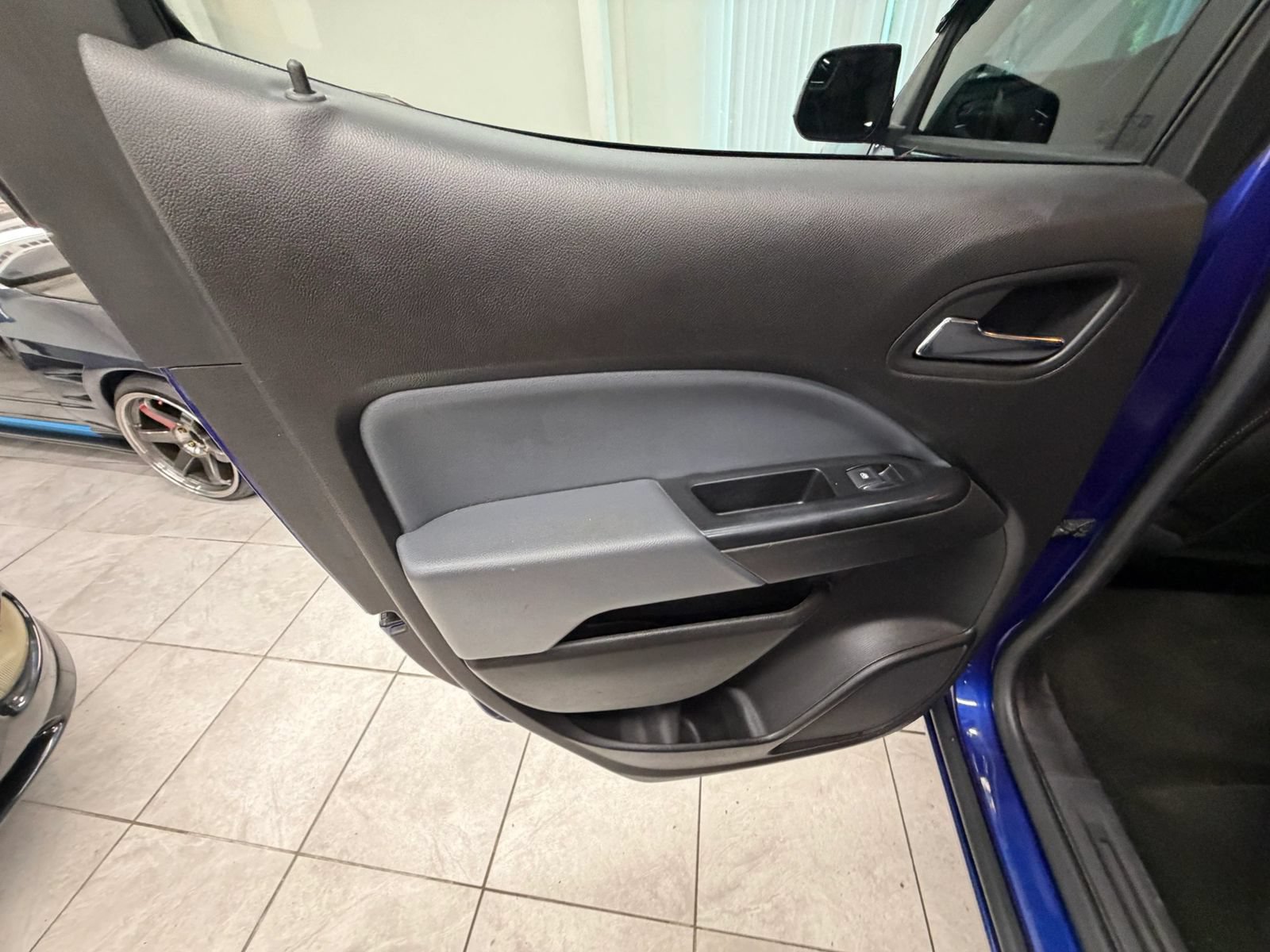 Used 2017 Chevrolet Colorado Z71 AWD/4WD image 15