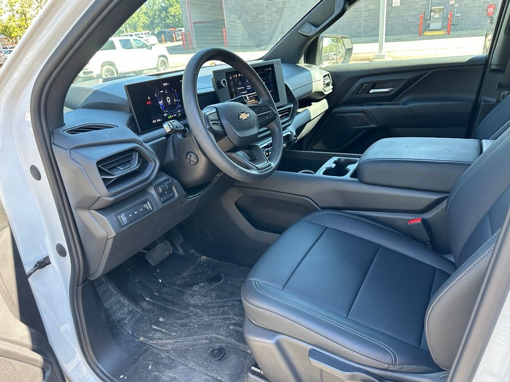Used 2025 Chevrolet Silverado EV W/T w/ WT Plus Package AWD/4WD image 9
