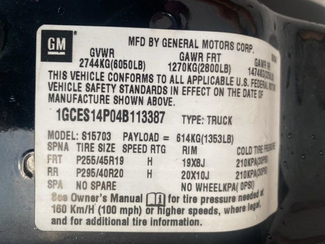 Used 2004 Chevrolet SSR w/ Preferred Equipment Group RWD image 39