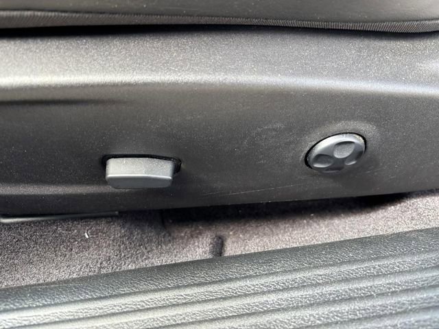 Used 2016 Dodge Challenger SRT Hellcat image 17