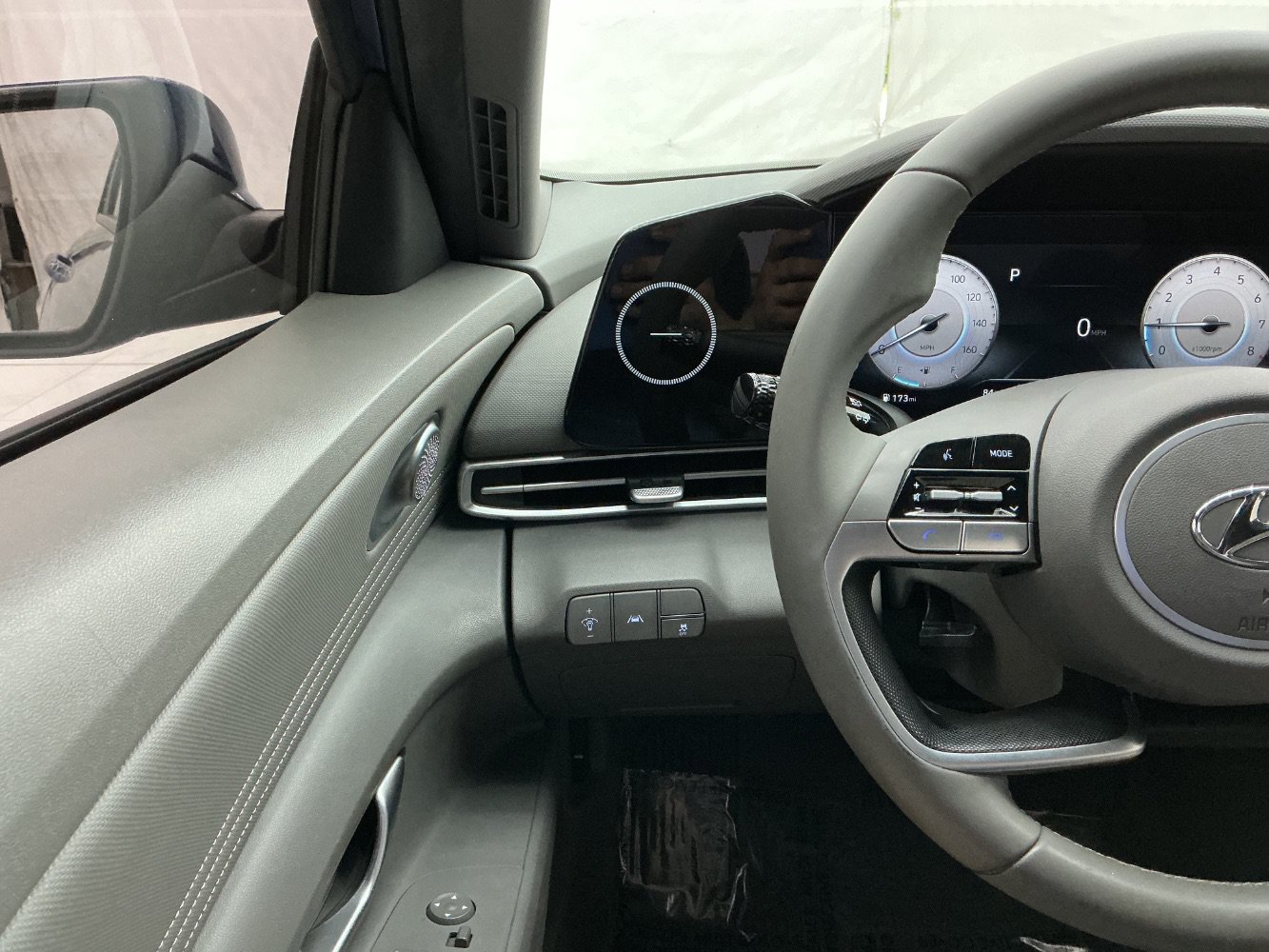 Used 2023 Hyundai Elantra SEL w/ Convenience Package FWD image 32