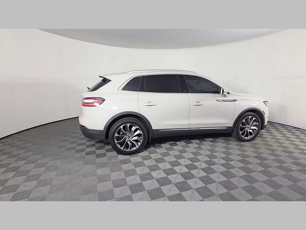 Used 2022 Lincoln Nautilus Reserve w/ Luxury Package image 39