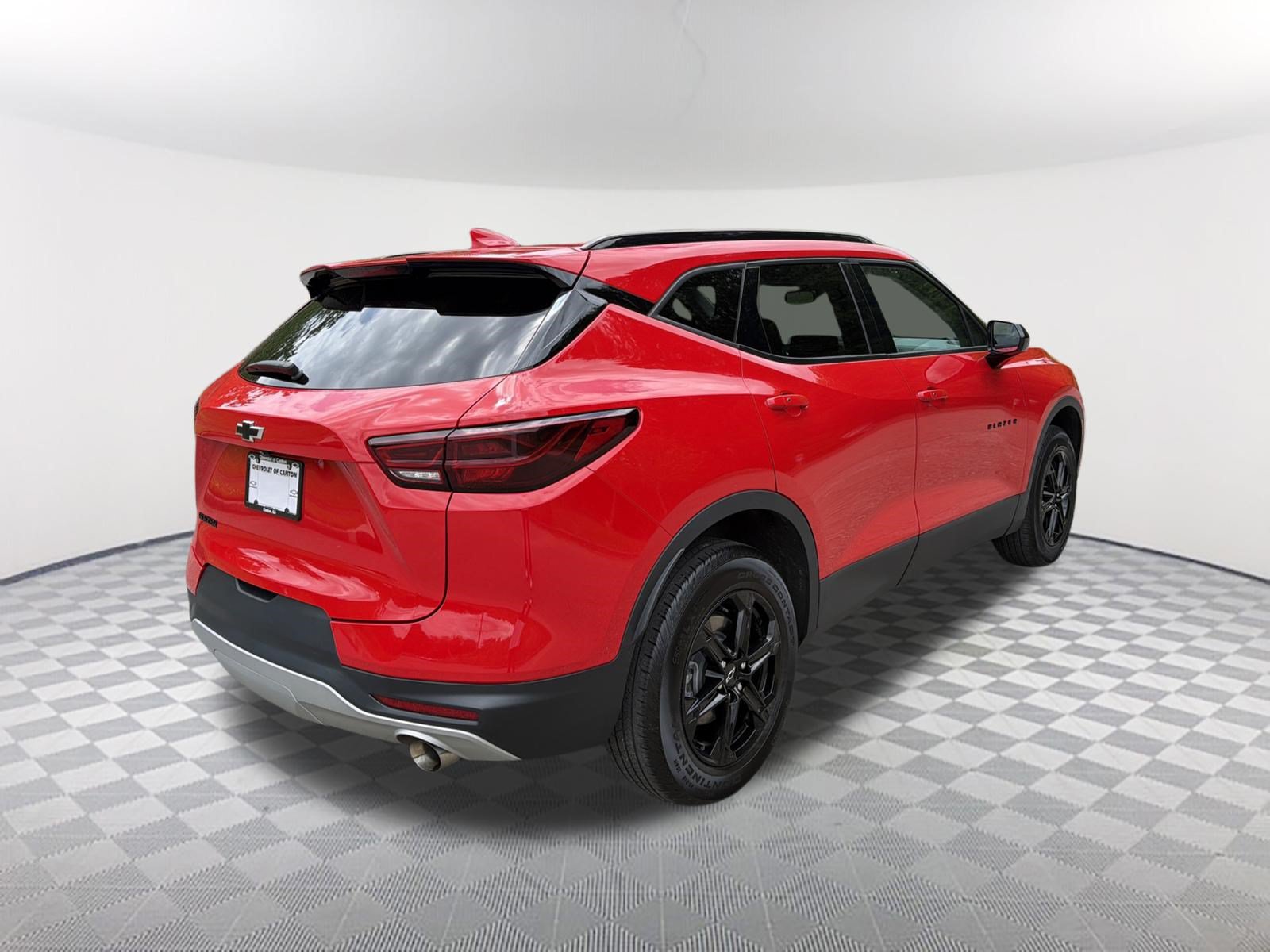 Used 2024 Chevrolet Blazer LT w/ Convenience Package FWD image 5
