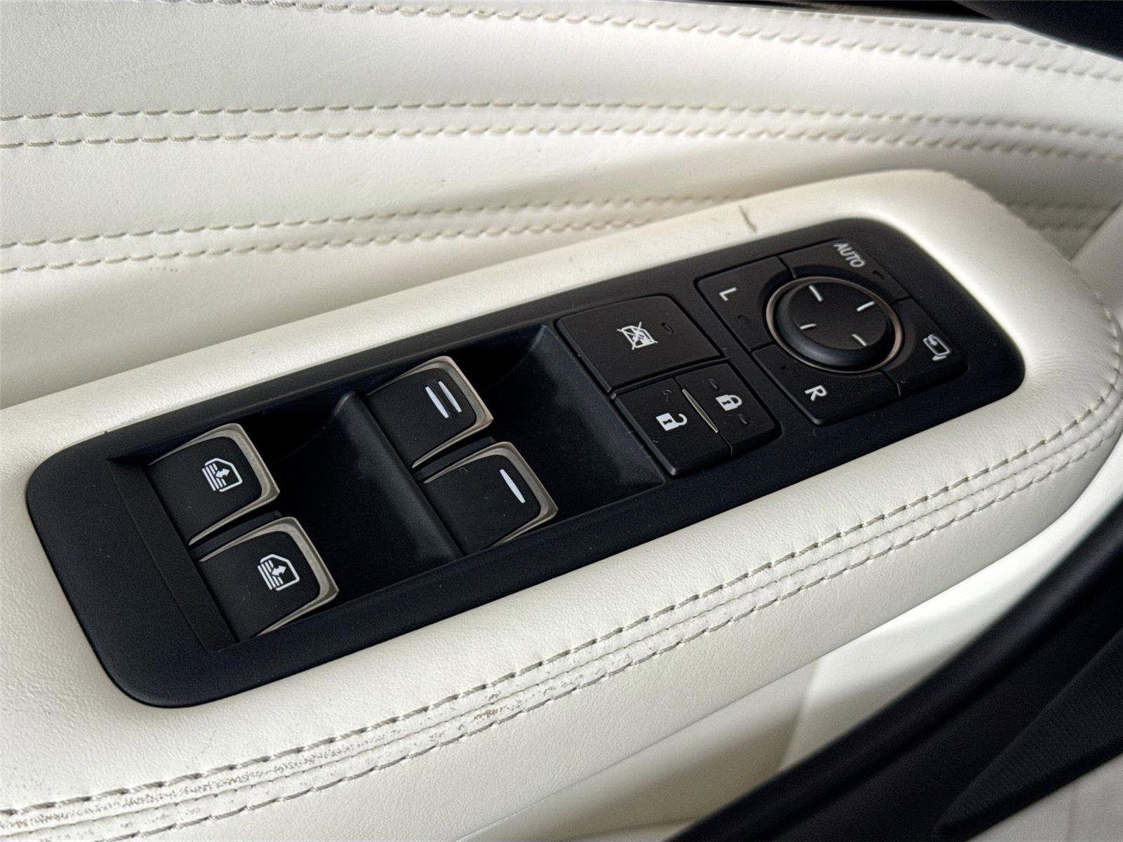 Used 2022 Lexus LS 500 RWD image 29