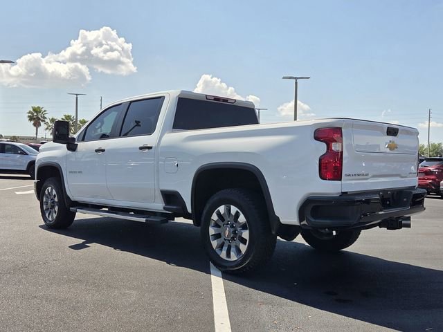 Used 2024 Chevrolet Silverado 2500 Custom w/ Custom Value Package image 4