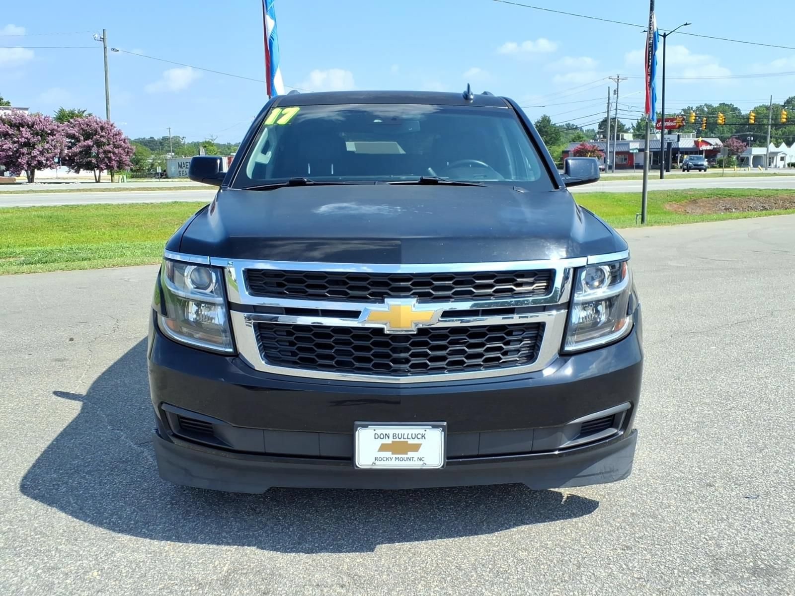 Used 2017 Chevrolet Suburban LT RWD image 8