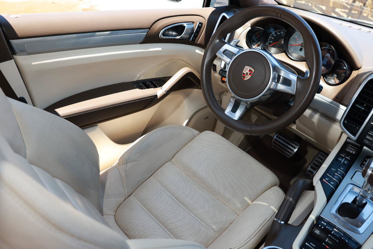 Used 2014 Porsche Cayenne GTS AWD/4WD image 21