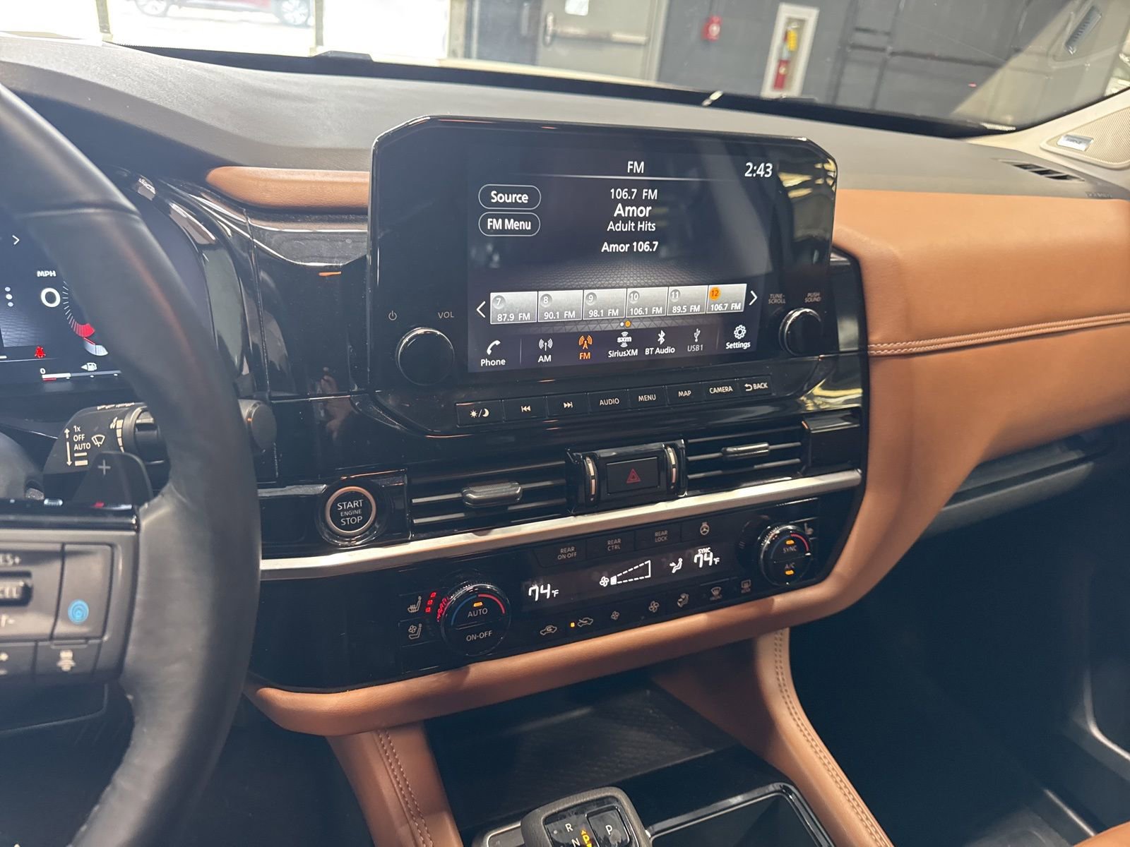 Certified 2024 Nissan Pathfinder Platinum w/ Lighting Package (N93) image 5