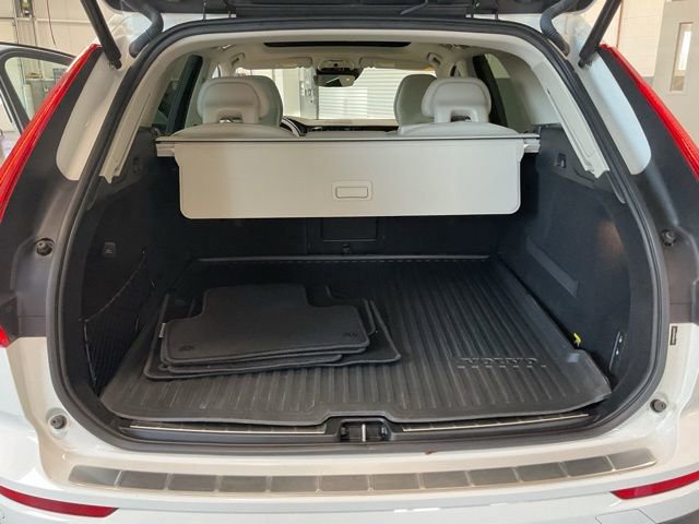 Used 2019 Volvo XC60 T5 Momentum w/ Premium Package image 21