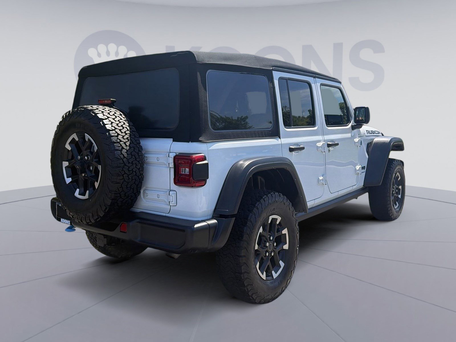 Used 2024 Jeep Wrangler Unlimited Rubicon 4xe AWD/4WD image 7