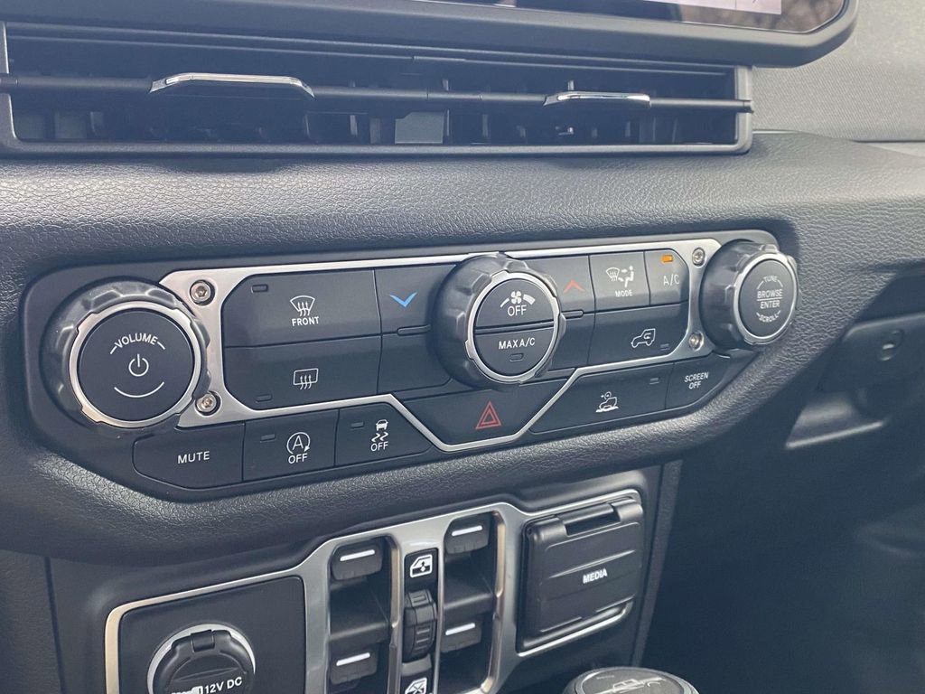 New 2026 Jeep Gladiator Sport AWD/4WD image 41