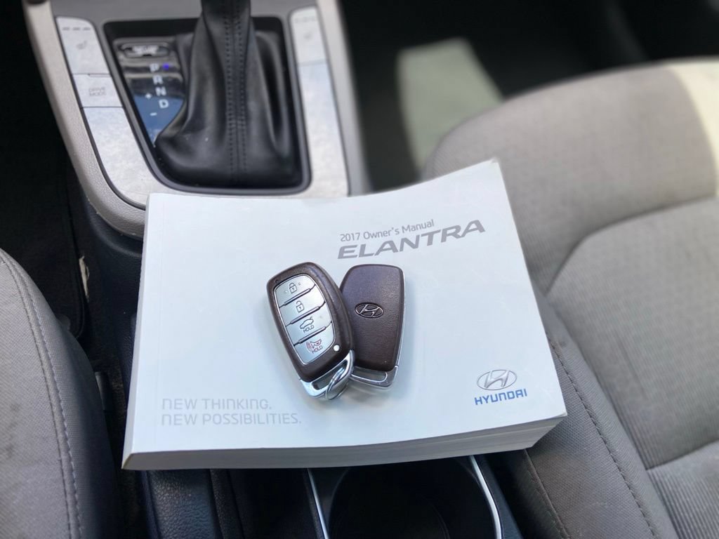 Used 2012 Hyundai Sonata Limited w/ Navigation Pkg FWD image 31