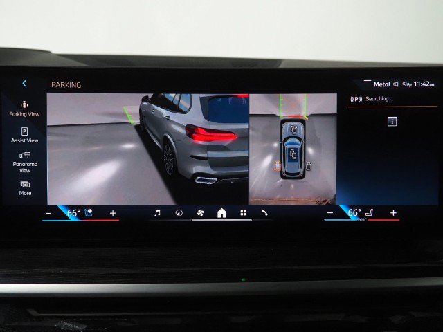 Used 2026 BMW X5 sDrive40i w/ M Sport Package RWD image 32
