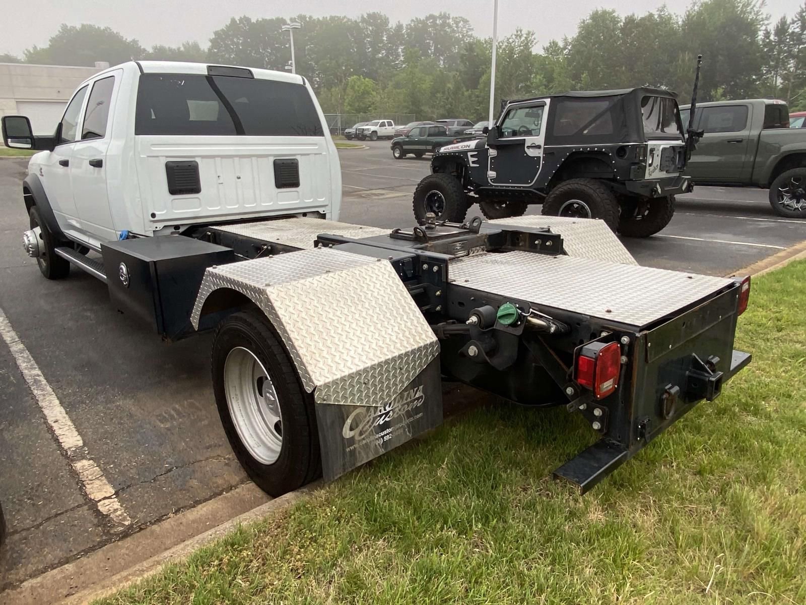 Used 2024 RAM 5500 Tradesman w/ Chrome Appearance Group RWD image 7