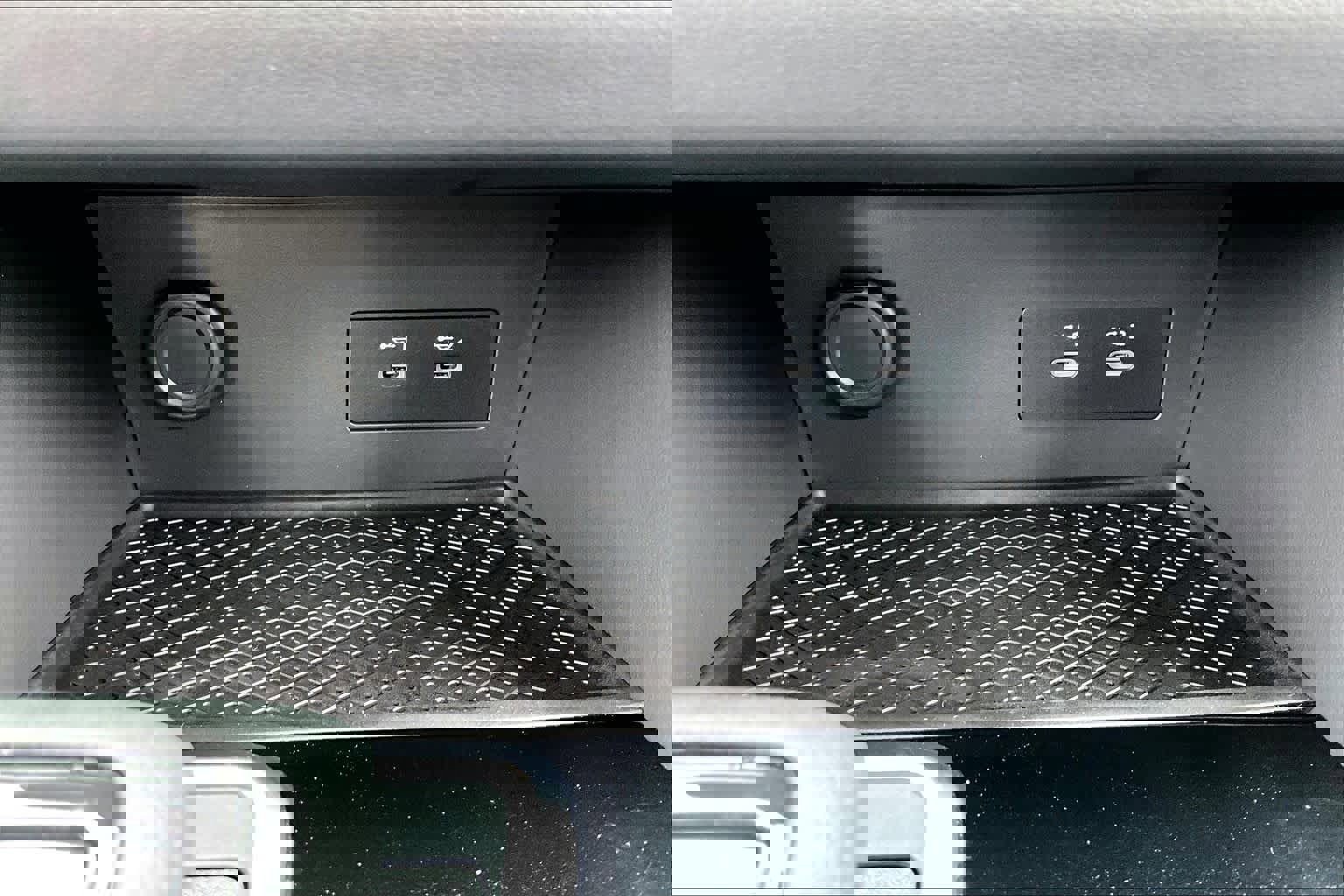 New 2026 Nissan Pathfinder SV image 18