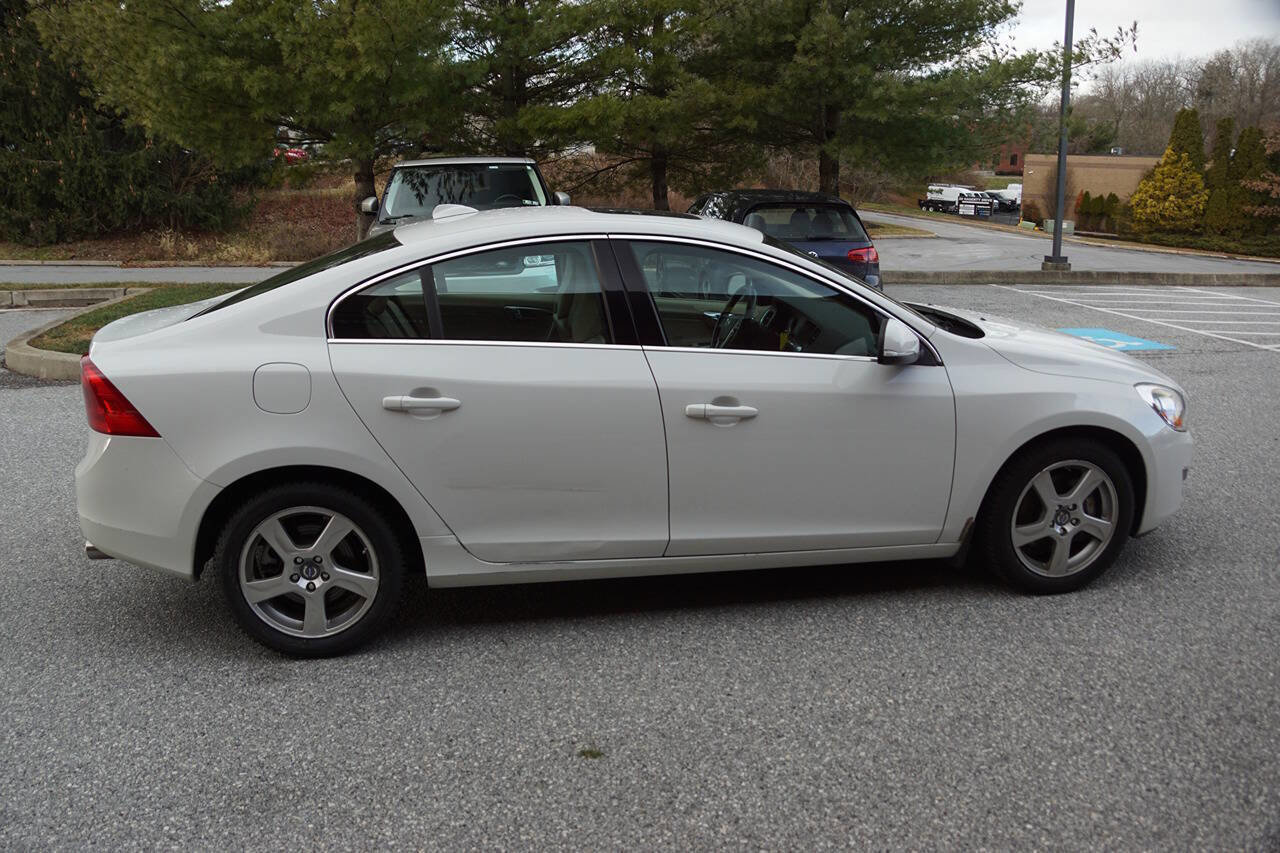 Used 2012 Volvo S60 T5 image 9