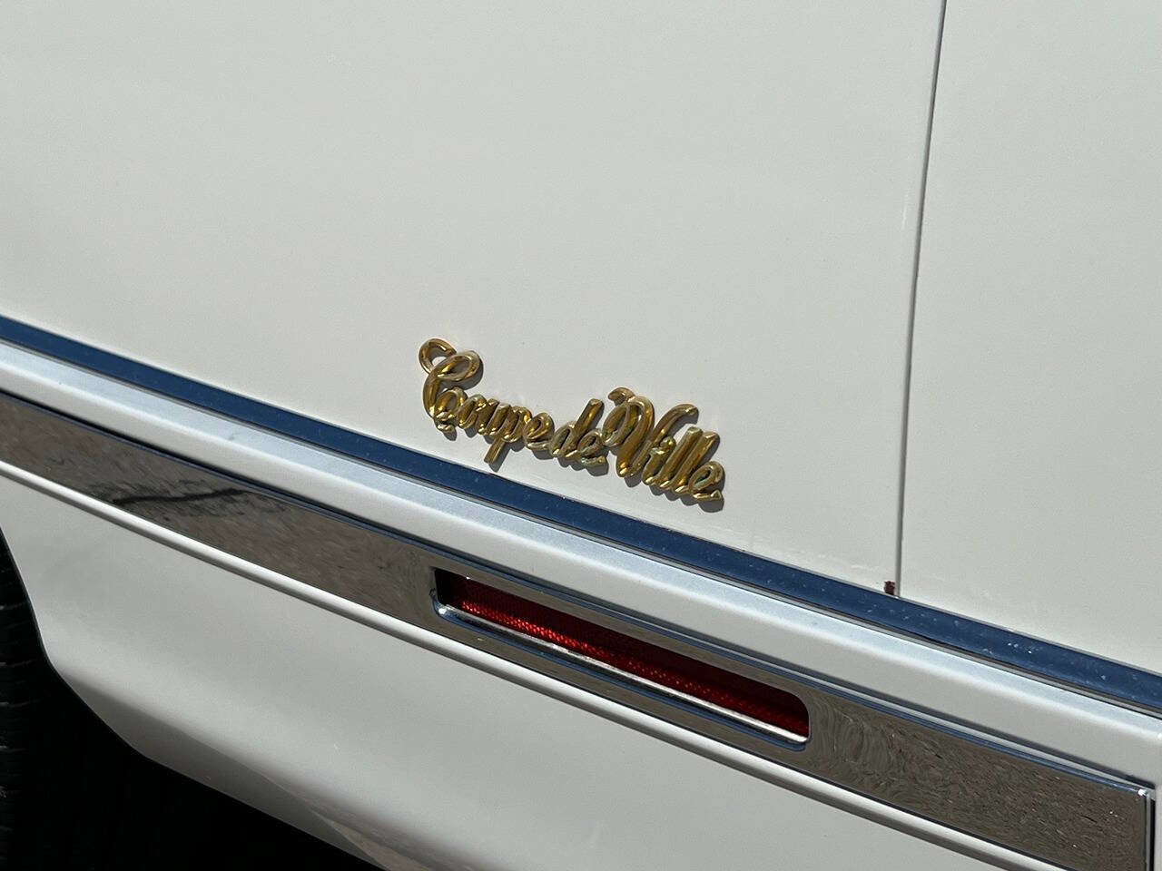 Used 1991 Cadillac De Ville Coupe FWD image 9