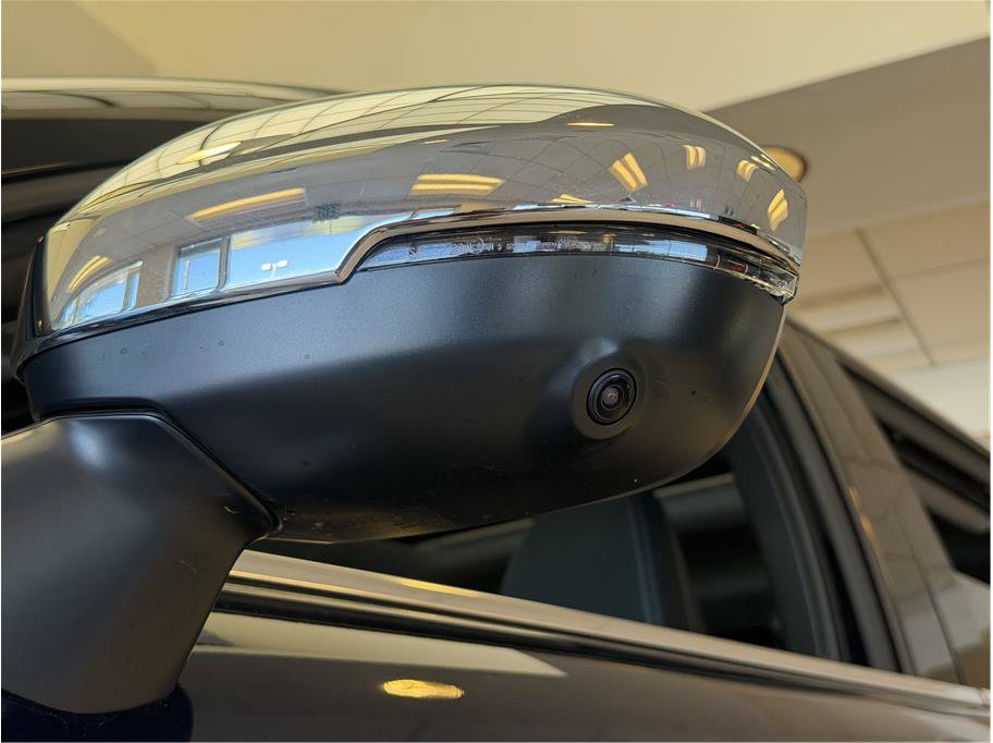 Used 2025 Mitsubishi Outlander 4WD Plug-In Hybrid image 30