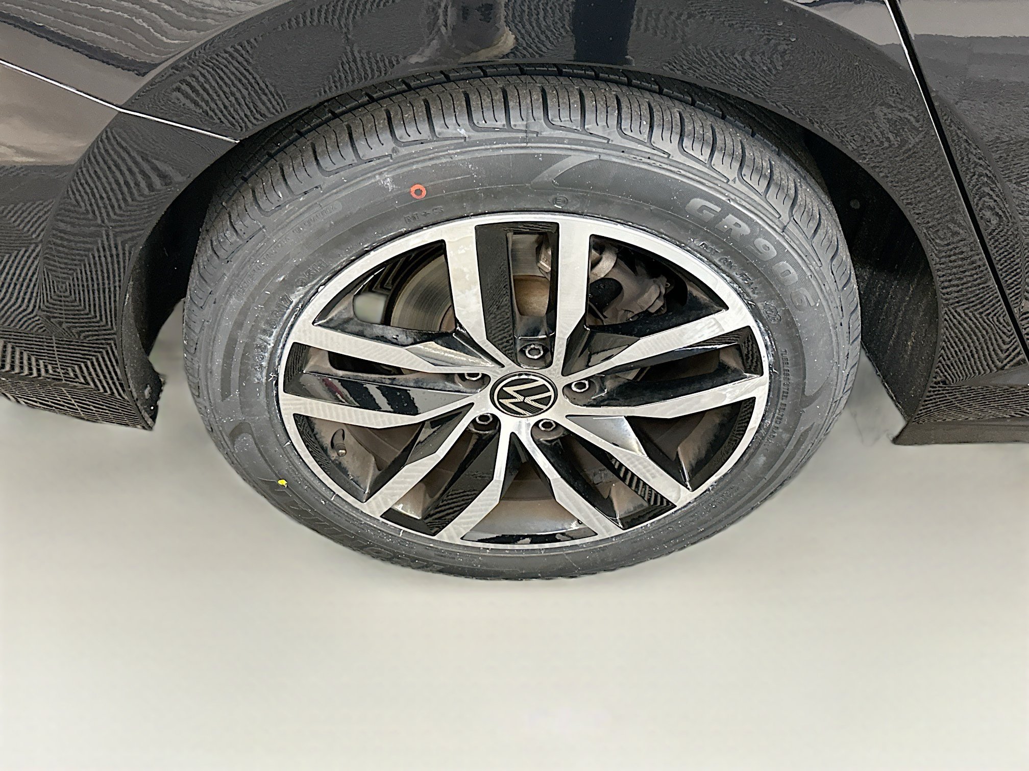 Used 2025 Volkswagen Jetta SE FWD image 11