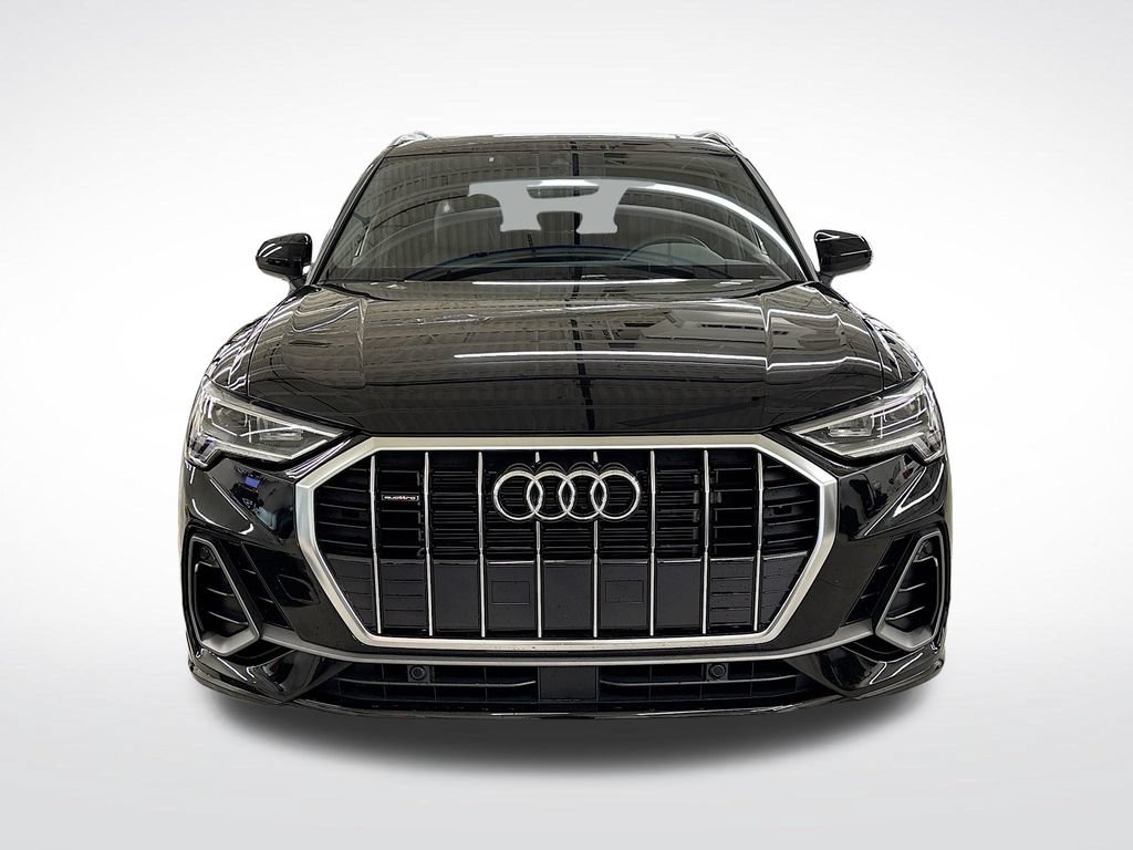 Used 2025 Audi Q3 2.0T Premium w/ Convenience Package AWD/4WD image 8