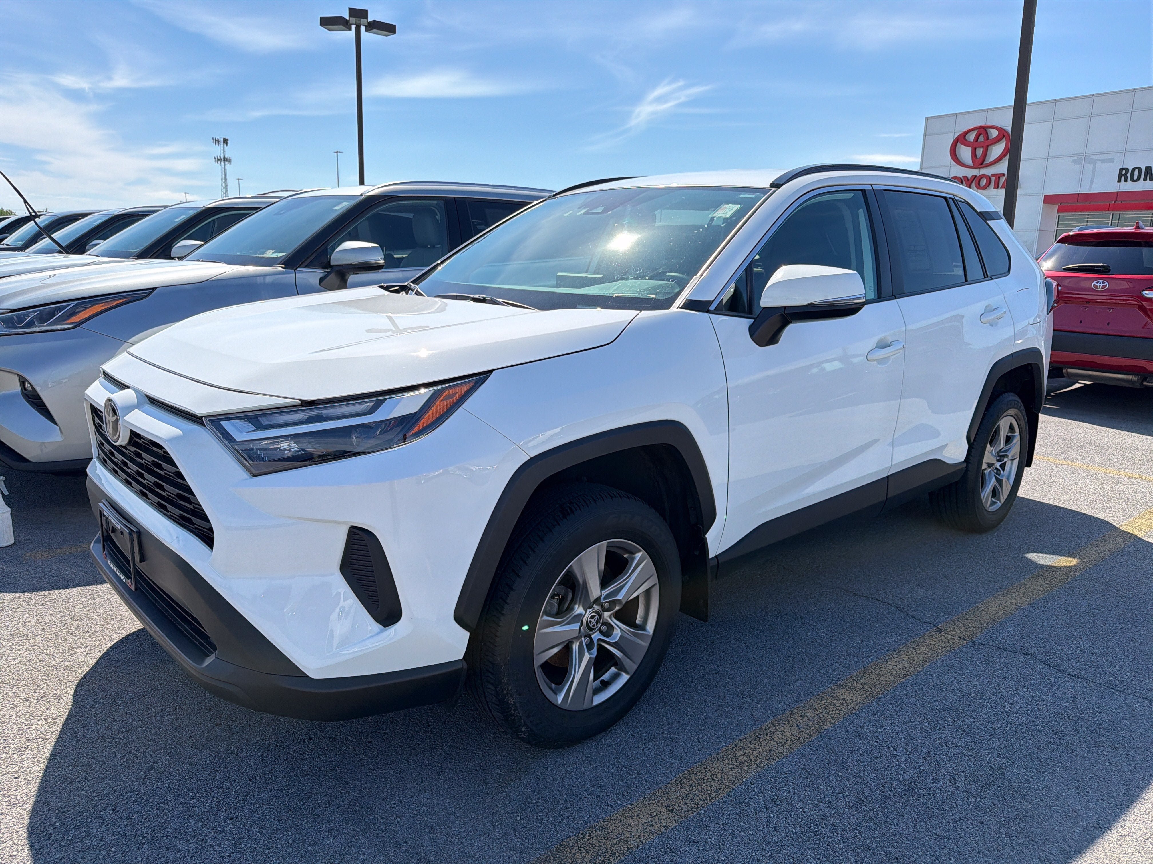 Used 2023 Toyota RAV4 XLE w/ XLE Grade Weather Package AWD/4WD image 4