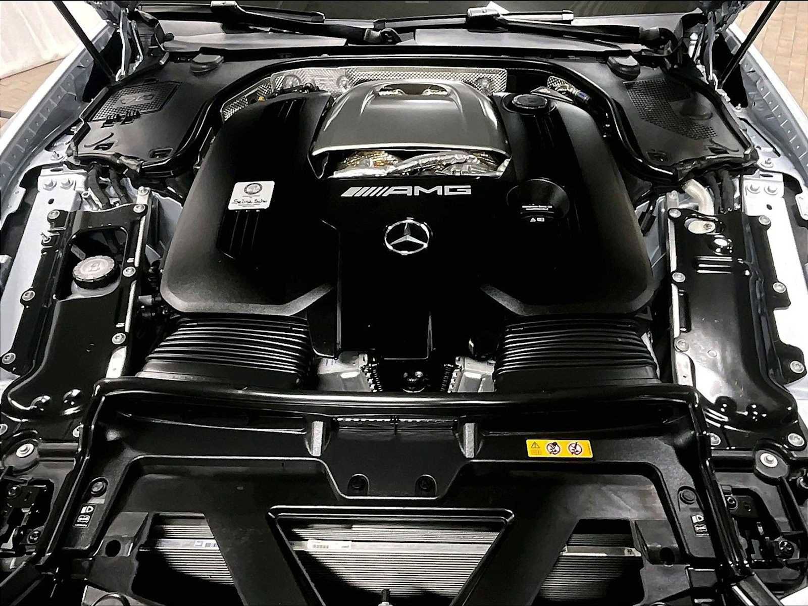 Used 2024 Mercedes-Benz SL 63 AMG 4MATIC image 35