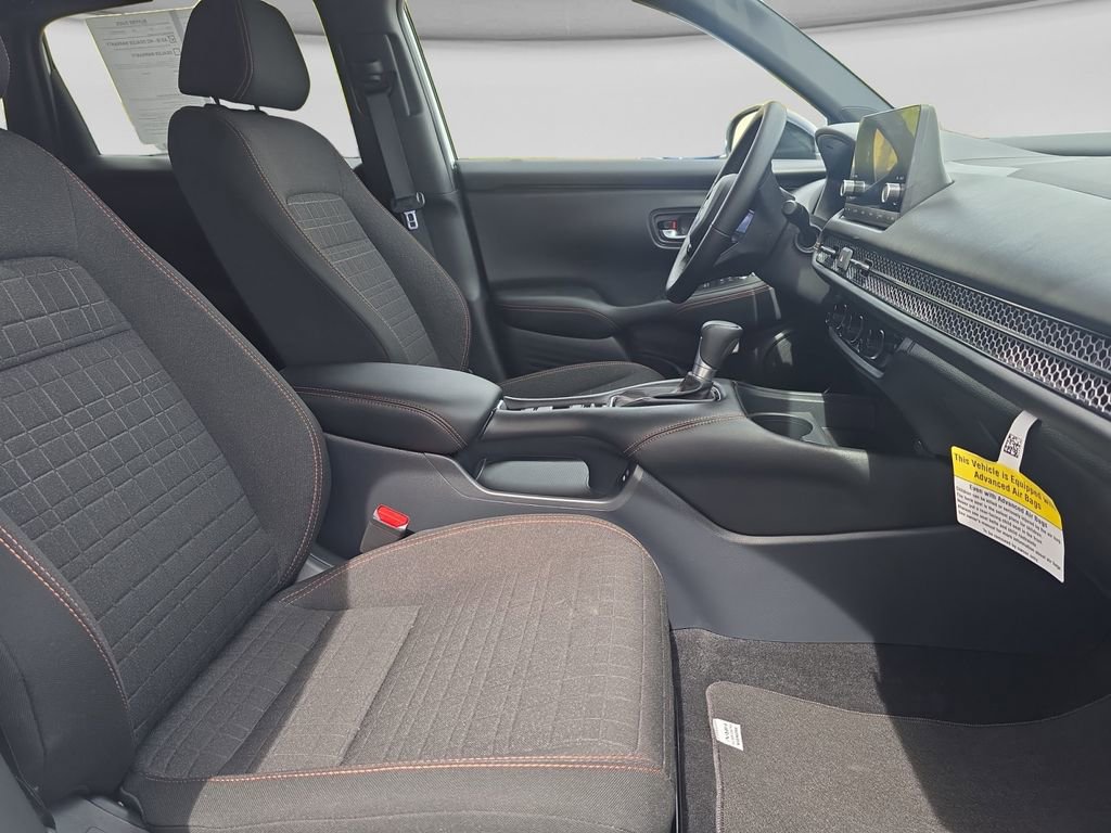 Used 2025 Honda HR-V Sport image 17