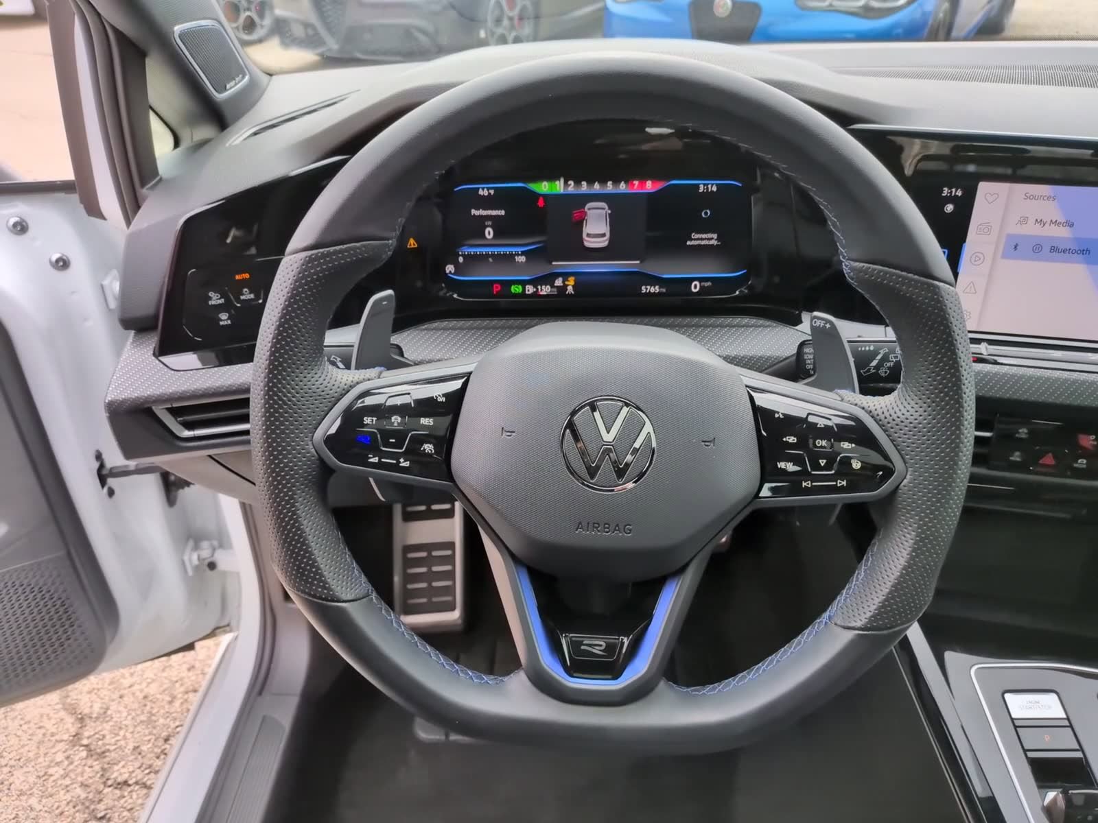 Used 2024 Volkswagen Golf R image 27