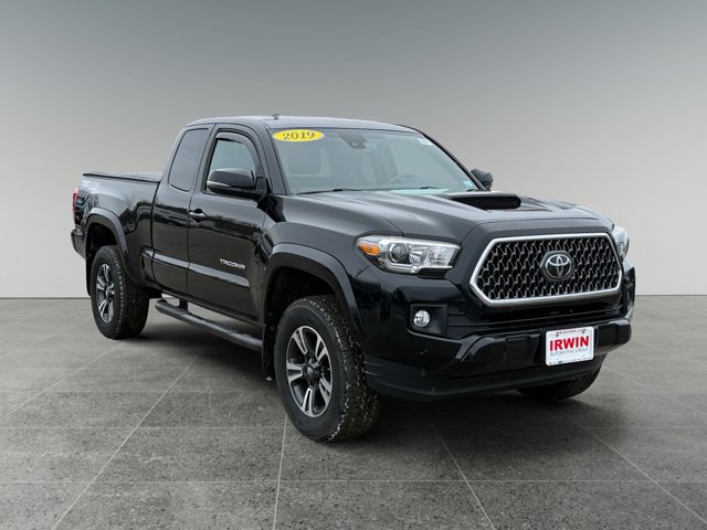 Used 2019 Toyota Tacoma TRD Sport w/ Technology Package image 7