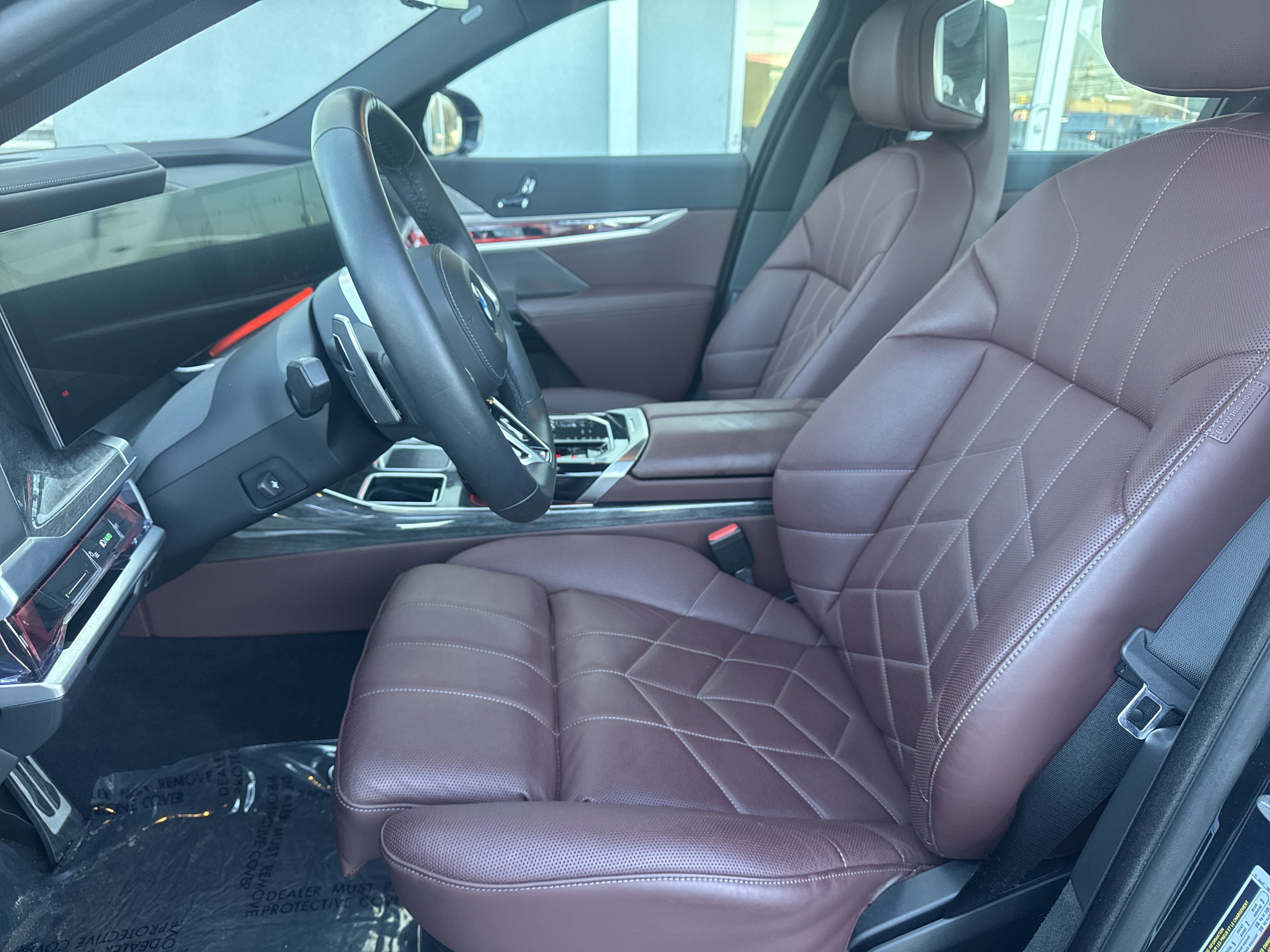 Used 2023 BMW 760i xDrive image 15