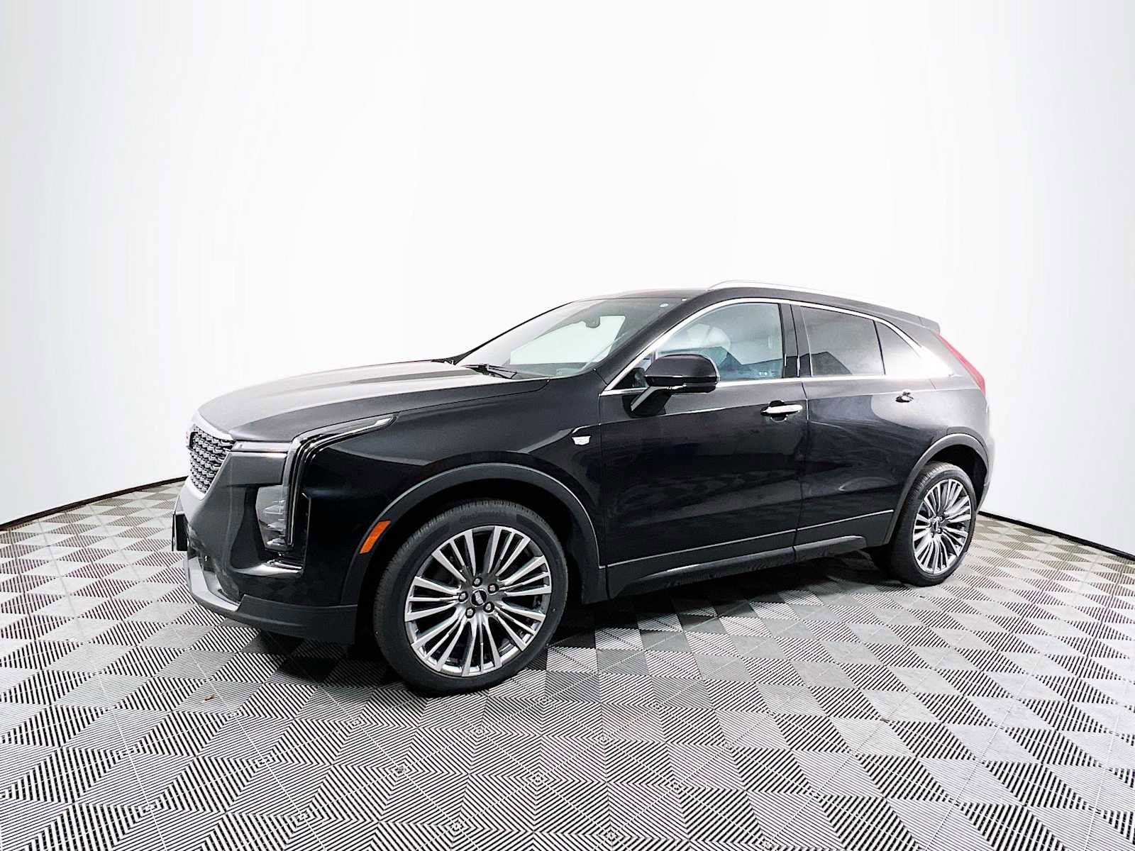 New 2024 Cadillac XT4 Premium Luxury