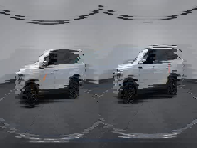 Used 2022 Kia Telluride SX w/ SX Prestige Package image 4