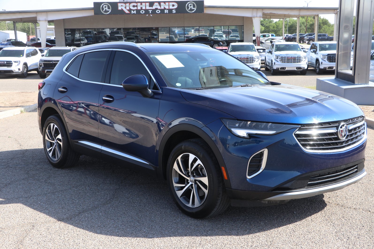 Used 2023 Buick Envision Essence AWD/4WD image 1