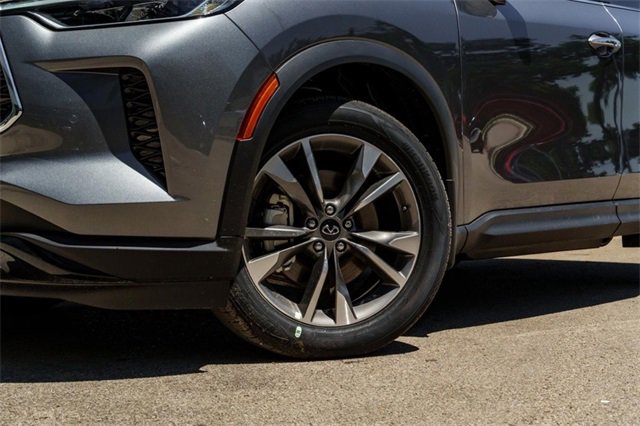 New 2025 INFINITI QX60 Luxe w/ Vision Package image 4