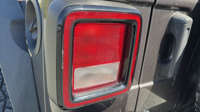 Used 2020 Jeep Wrangler Unlimited Sport image 11