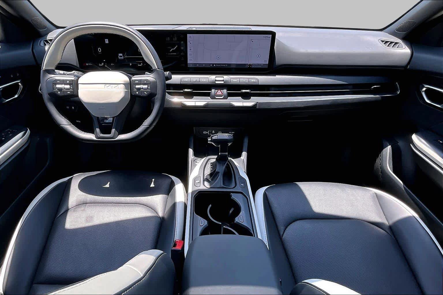 Certified 2025 Kia K4 GT-Line w/ GT-Line Premium Package FWD image 15
