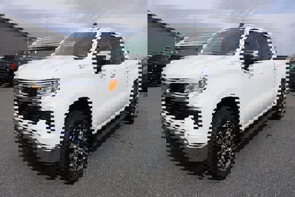 Used 2022 Chevrolet Silverado 1500 LT image 2