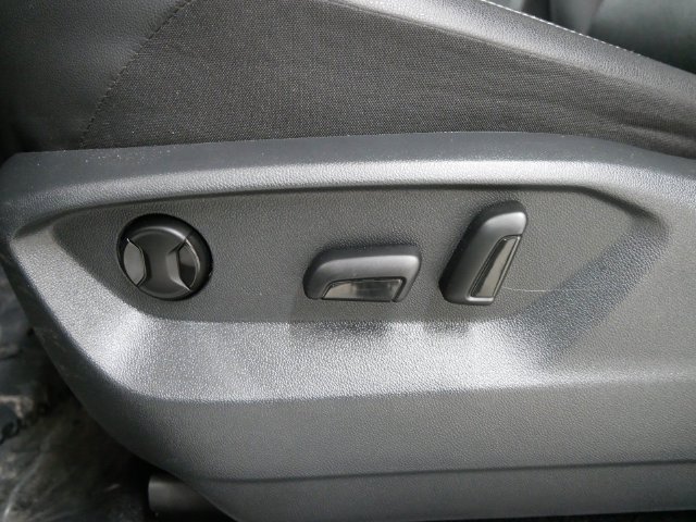 Used 2021 Volkswagen Tiguan SEL AWD/4WD image 15