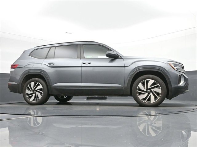 Used 2024 Volkswagen Atlas SE image 11
