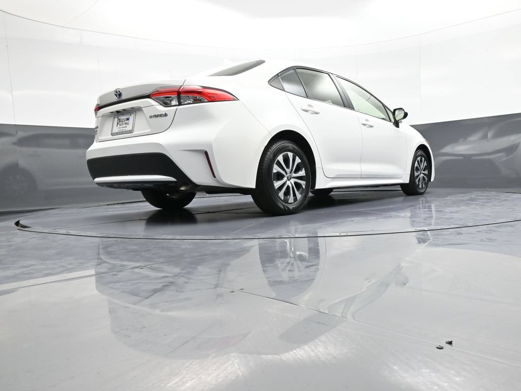 Certified 2020 Toyota Corolla LE FWD image 28