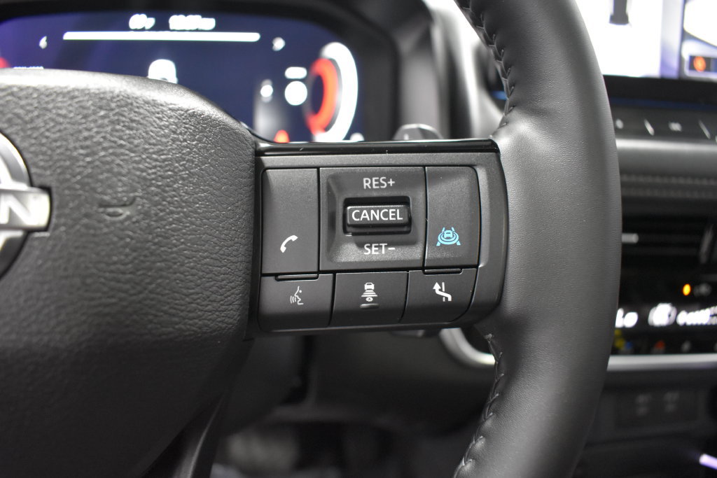 Certified 2026 Nissan Rogue Platinum w/ Tech Package AWD/4WD image 33
