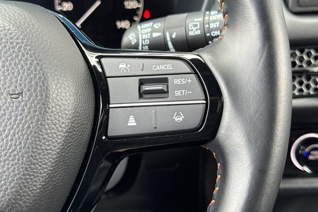 Certified 2025 Honda HR-V Sport image 30