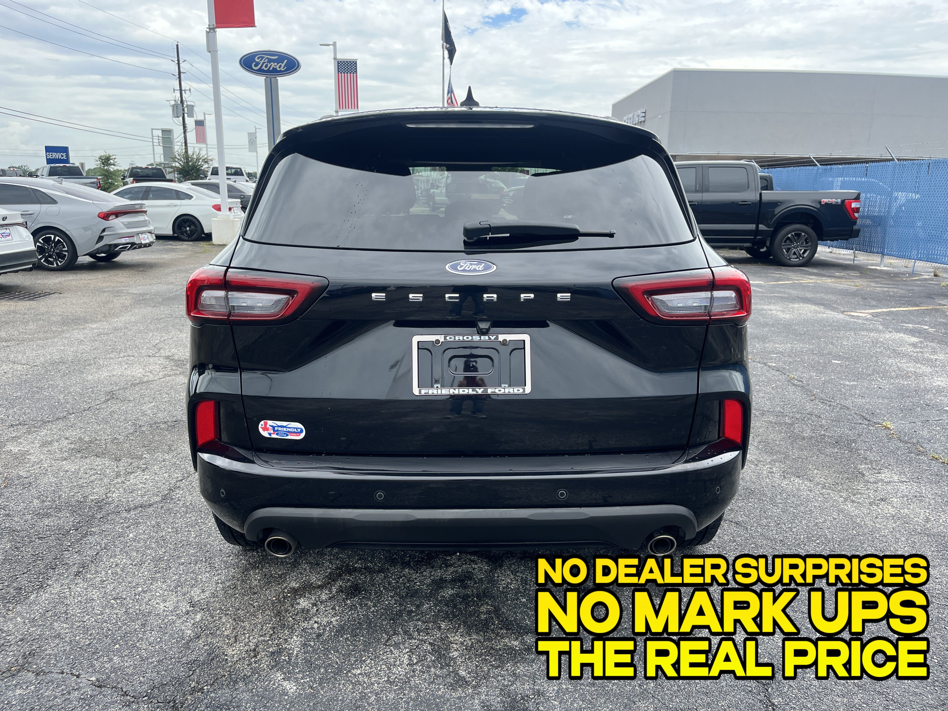 Used 2023 Ford Escape ST-Line w/ Tech Pack #1 FWD image 3