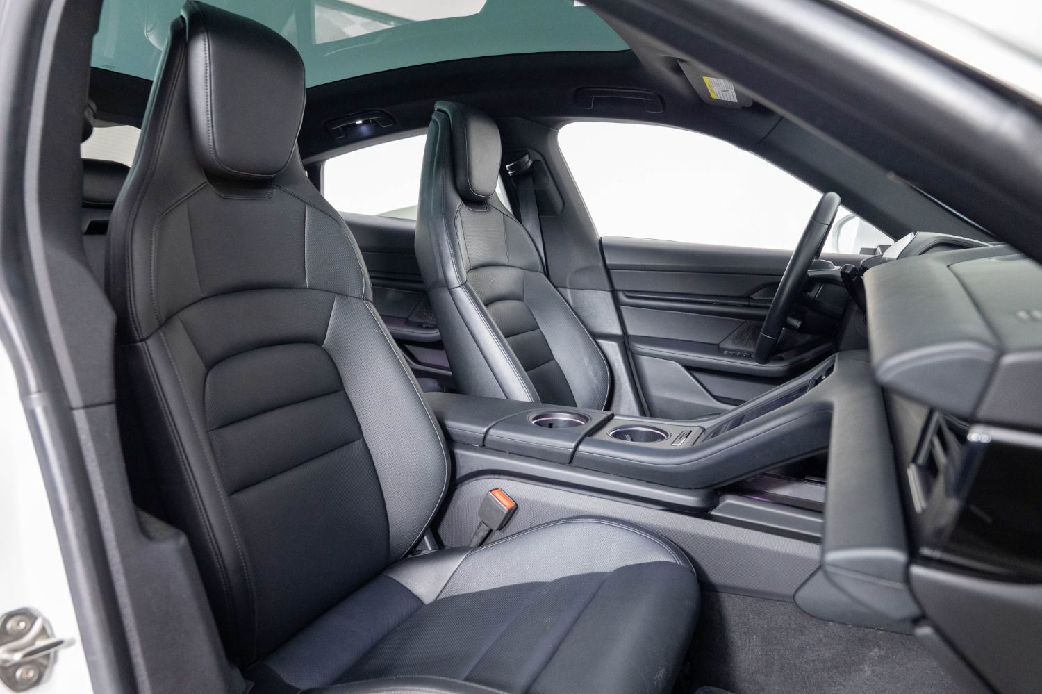 Used 2021 Porsche Taycan 4S image 29